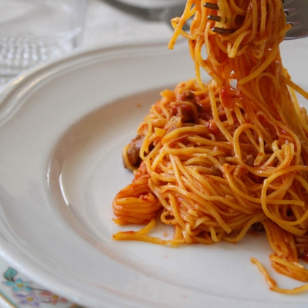 associazione-bed-and-breakfast-del-fermano-marche-full-experience-typical-food-and-beverage-wine-e-campofilone-pasta-tour